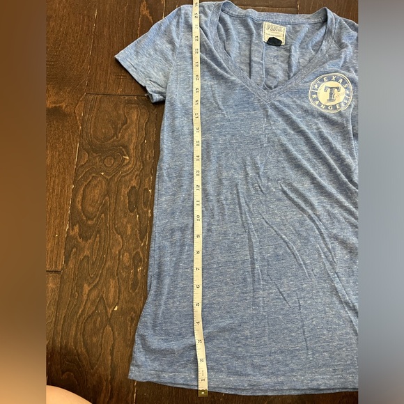 Women’s small Victoria’s Secret Pink, 5th & Ocean Texas Rangers shirt - Picture 5 of 6